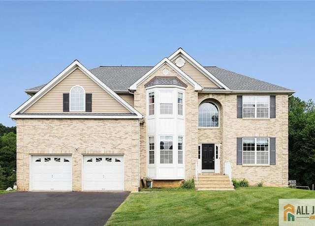 Property at 16 Stanley Dr, Monroe, NJ 08831, 5 beds, 4 baths
