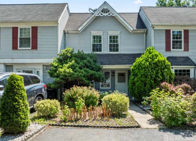 Property at 7 Letts Ct, East Brunswick, NJ 08816, 2 beds, 2.5 baths