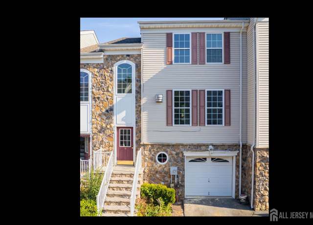 Property at 19 Russell Ct, Old Bridge, NJ 07747, 2 beds, 2.5 baths