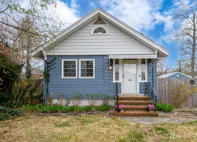 Property at 646 E Point Pleasant Ave E, Ocean Gate, NJ 08740, 3 beds, 1.5 baths