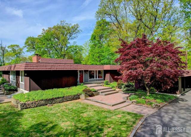 Property at 1580 Mountain Top Rd, Bridgewater, NJ 08807, 4 beds, 3.5 baths