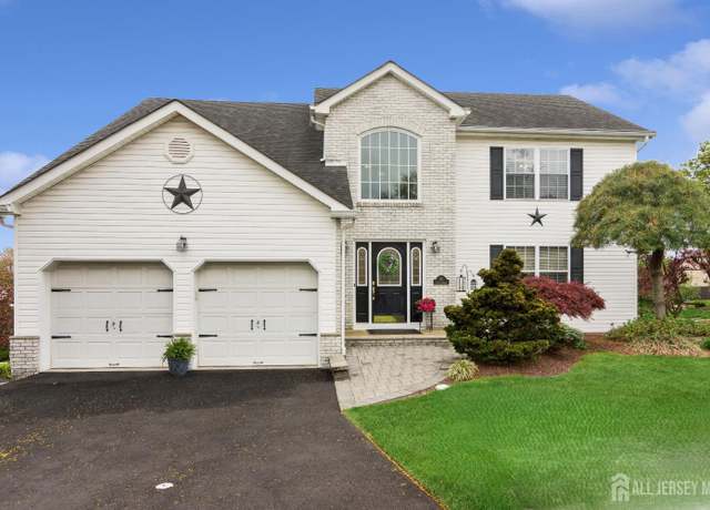 Property at 25 Ridge Ave, Sayreville, NJ 08872, 4 beds, 2.5 baths