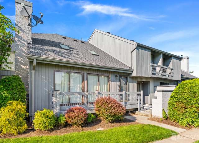 Property at 183 Linda Ln, Edison, NJ 08820, 2 beds, 2.5 baths