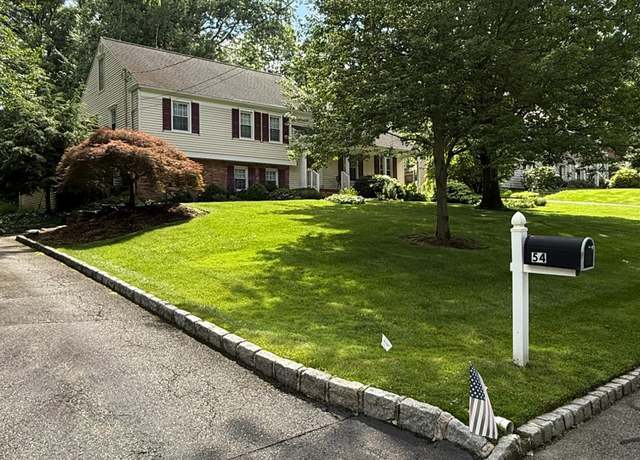 Property at 54 Chimney Ridge Dr, Morristown, NJ 07960, 4 beds, 1.5 baths