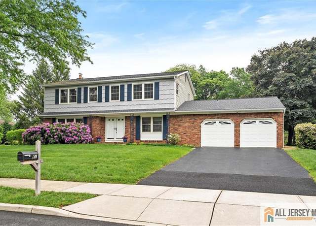 Property at 61 Hamilton Ln, Plainsboro, NJ 08536, 4 beds, 2.5 baths