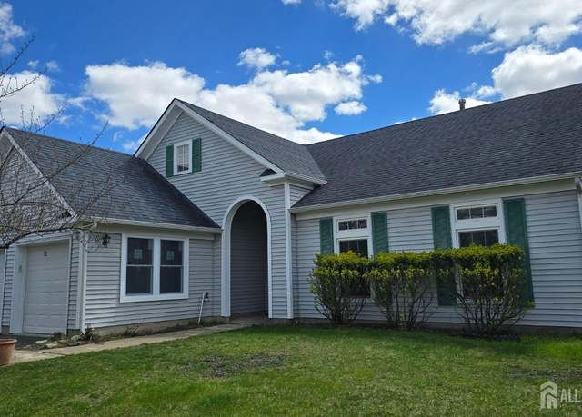 Property at 86 Canal St, Sayreville, NJ 08872, 3 beds, 2 baths