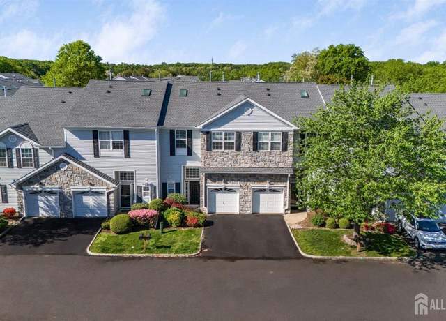 Property at 10 Chimney Ct, Old Bridge, NJ 08879, 3 beds, 2.5 baths