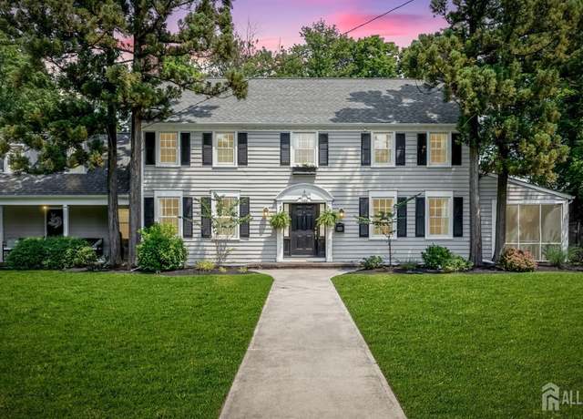 Property at 1085 Kenyon Ave, Plainfield, NJ 07060, 4 beds, 3.5 baths