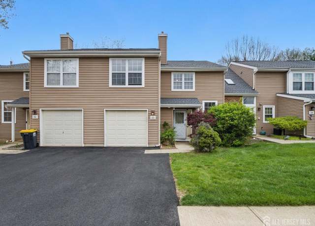 Property at 33 Avebury Pl, Franklin Twsp, NJ 08873, 3 beds, 2.5 baths