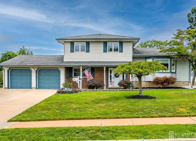 Property at 7 Zaleski Dr, Sayreville, NJ 08872, 4 beds, 1.5 baths