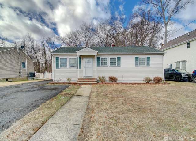 Property at 123 3rd St, Middlesex, NJ 08846, 4 beds, 1 bath