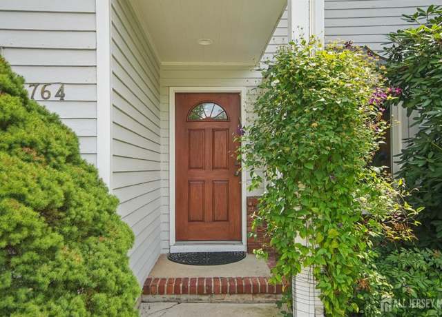 Property at 764 Vanessa Ln, Branchburg, NJ 08853, 2 beds, 2.5 baths