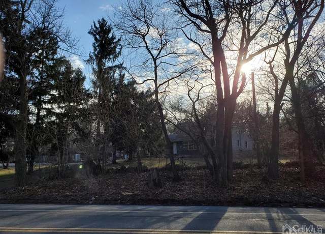 Property at 453-455 Franklin Blvd, Franklin, NJ 08873, 1 bed, 1 bath