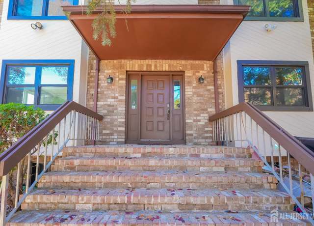 Property at 1308 Merrywood Dr, Edison, NJ 08817, 2 beds, 3.5 baths