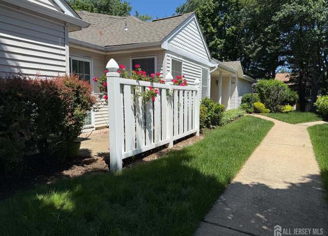 Property at 306 Kinglet Dr, Monroe, NJ 08831, 2 beds, 2 baths