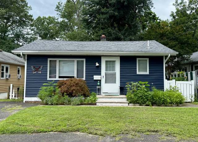 Property at 13 Middlesex Blvd, Old Bridge, NJ 07735, 2 beds, 1 bath
