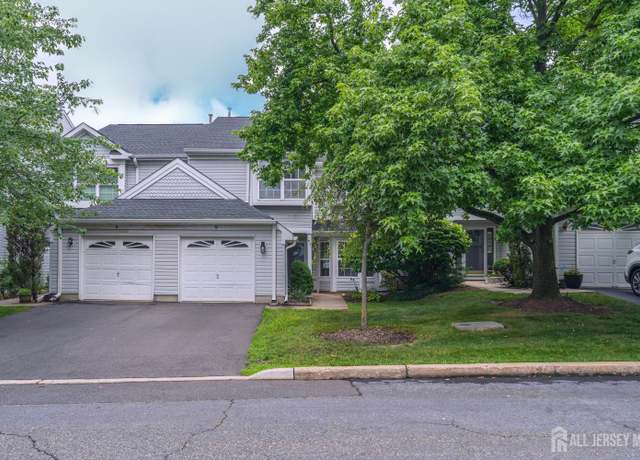 Property at 9 Lamberson Ct, Sayreville, NJ 08872, 3 beds, 2.5 baths