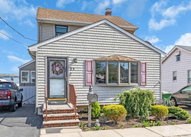 Property at 21 Luke St, Sayreville, NJ 08879, 3 beds, 1 bath
