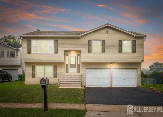 Property at 3 Birch Rd, Edison, NJ 08817, 4 beds, 2.5 baths