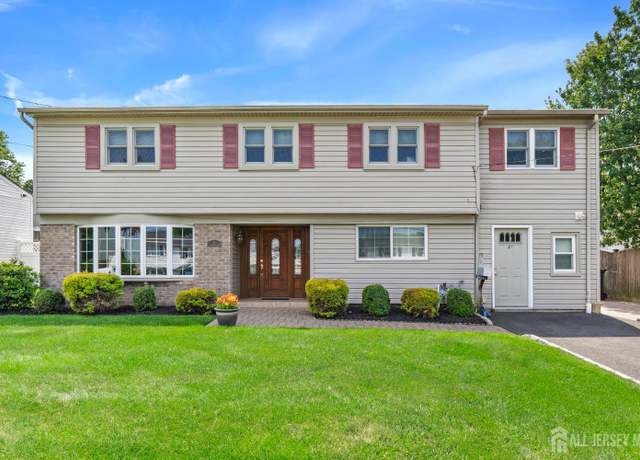 Property at 21 Stoneybrook Dr, Old Bridge, NJ 08857, 3 beds, 1 bath