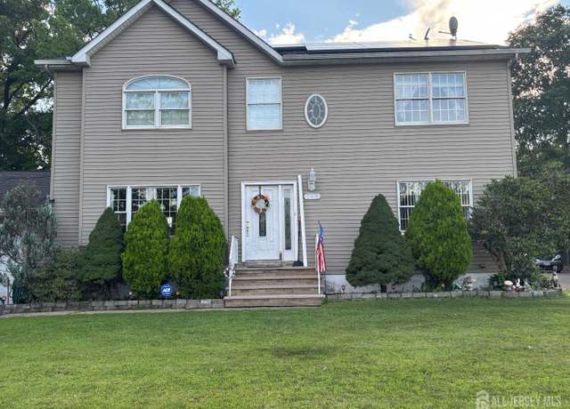 Property at 105 Howard Ave, Edison, NJ 08837, 4 beds, 4 baths