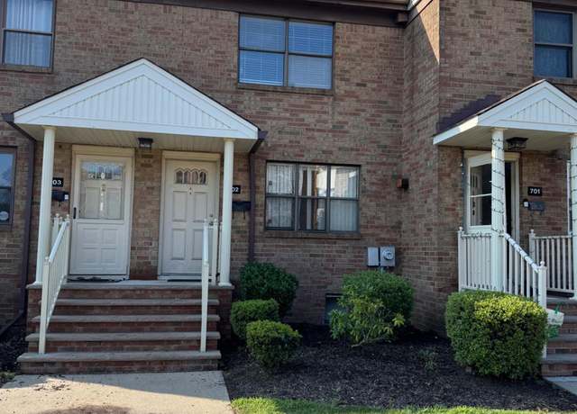 Property at 702 Sharon Garden Ct, Woodbridge Proper, NJ 07095, 2 beds, 2.5 baths