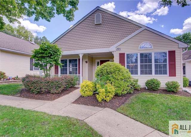 Property at 295 Waxwing Dr, Monroe, NJ 08831, 2 beds, 2.5 baths