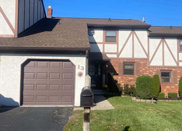 Property at 13 Chesterfield Way, Sayreville, NJ 08872, 2 beds, 1.5 baths