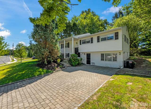 Property at 26 Warren Dr, Matawan, NJ 07747, 4 beds, 3 baths