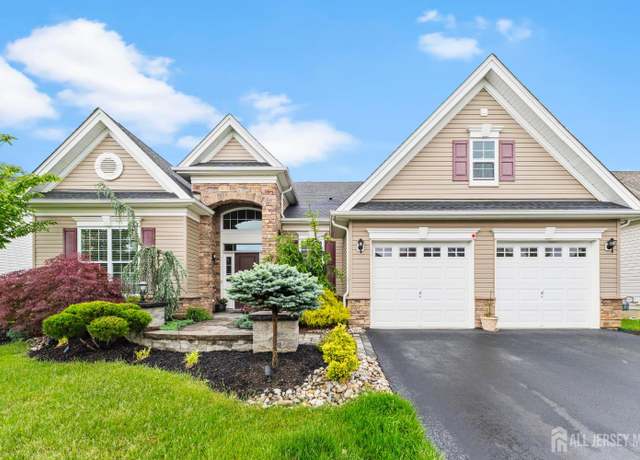 Property at 4 Alderbrook Dr, Monroe, NJ 08831, 2 beds, 2 baths