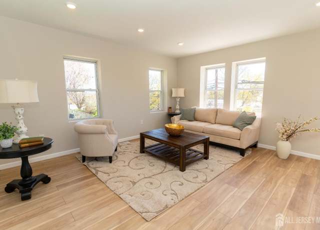 Property at 100 Cutters Dock Rd, Woodbridge Proper, NJ 07095, 3 beds, 2 baths