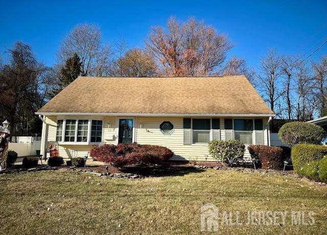 Property at 33 Caldwell Rd, Edison, NJ 08817, 4 beds, 1.5 baths