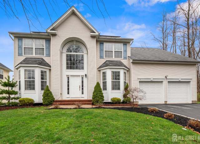 Property at 11 Winding Brook Way, Edison, NJ 08820, 5 beds, 4 baths