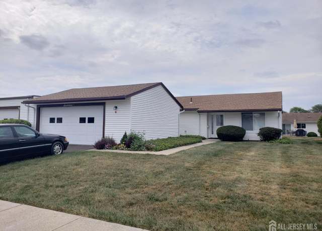 Property at 17 Celtis Plz Unit B, Monroe, NJ 08831, 3 beds, 2 baths