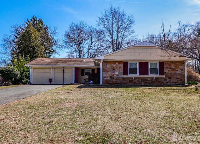 Property at 27 Hill Ave, Franklin, NJ 08873, 3 beds, 2 baths