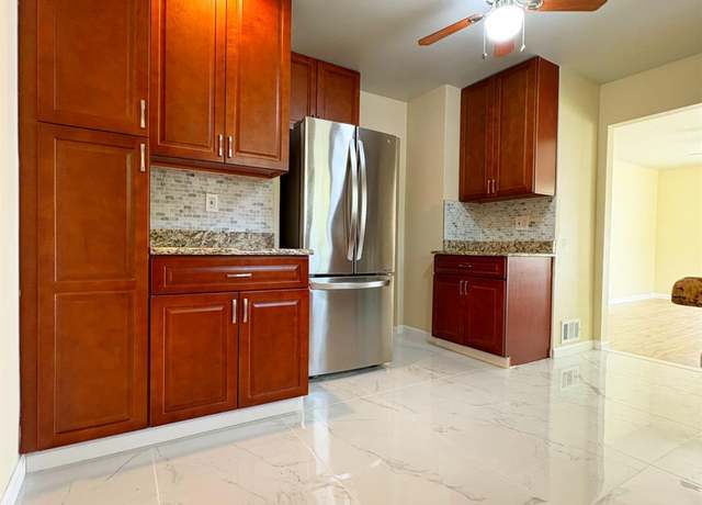 Property at 500 Grove Ave, Highland Park, NJ 08904, 3 beds, 1.5 baths