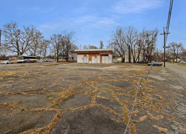 Property at 1781 W 7th St, Piscataway, NJ 08854