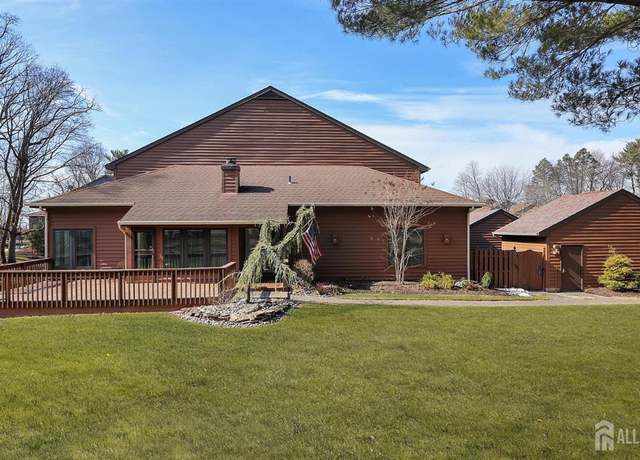 Property at 64 Giggleswick Way, Edison, NJ 08820, 3 beds, 3.5 baths