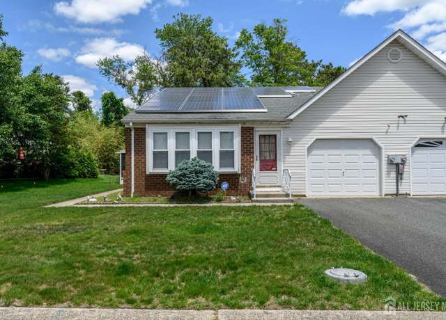 Property at 1-A Winthrop Pl, Whiting, NJ 08759, 2 beds, 2 baths