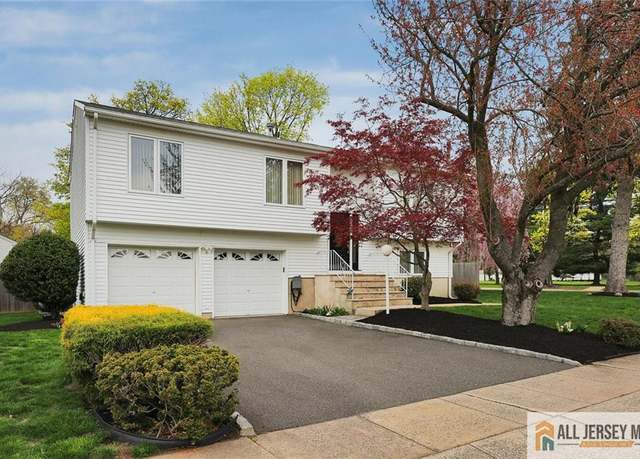 Property at 2 Westwood Cir, Edison, NJ 08820, 4 beds, 2 baths
