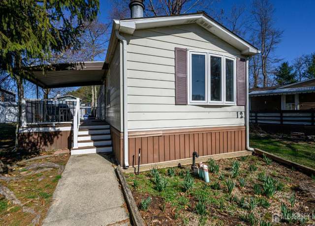 Property at 12 Keats Rd, North Brunswick, NJ 08902, 2 beds, 1 bath