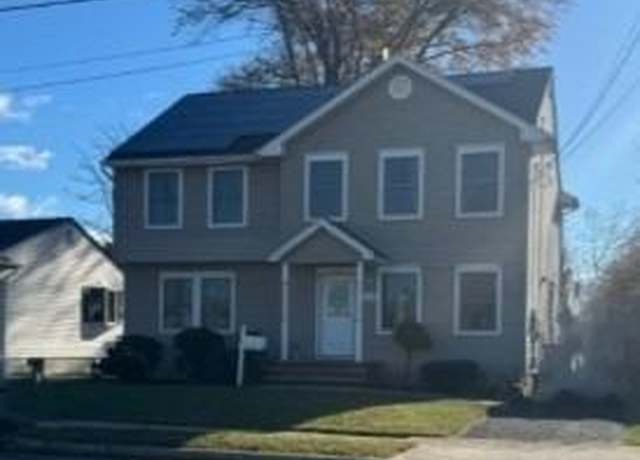 Property at 145 Creemer Ave, Iselin, NJ 08830, 5 beds, 3.5 baths