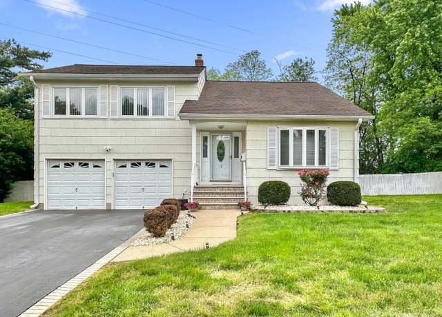 Property at 12 Dana Estates Dr, Old Bridge, NJ 08859, 3 beds, 2.5 baths