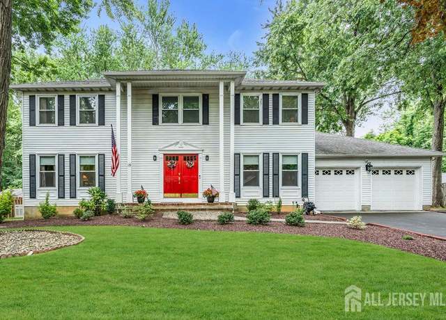 Property at 19 Bartlett Ct, Old Bridge, NJ 07731, 4 beds, 2.5 baths