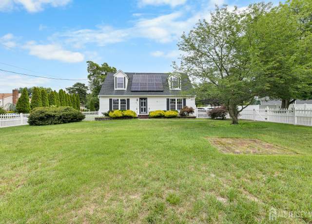 Property at 12 Liberty St, Old Bridge, NJ 08857, 3 beds, 1 bath
