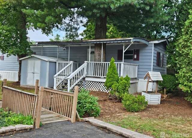 Property at 408 Kenbury Rd, Branchburg, NJ 08876, 2 beds, 1 bath