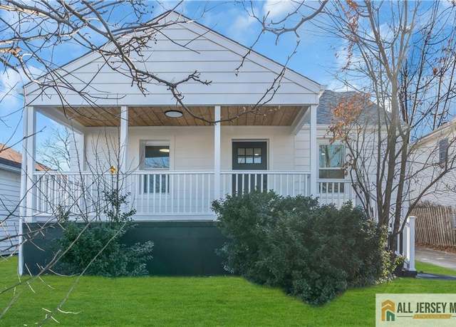 Property at 8 1st St, Sayreville, NJ 08872, 4 beds, 3 baths