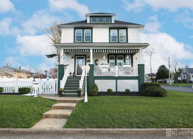 Property at 183 Tabb Ave, Piscataway, NJ 08854, 3 beds, 1.5 baths