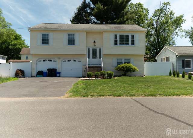 Property at 128 Jay St, Middlesex, NJ 08846, 3 beds, 2 baths