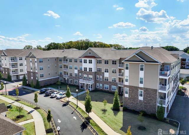 Property at 712 Lorhan Dr, Piscataway, NJ 08854, 2 beds, 2.5 baths
